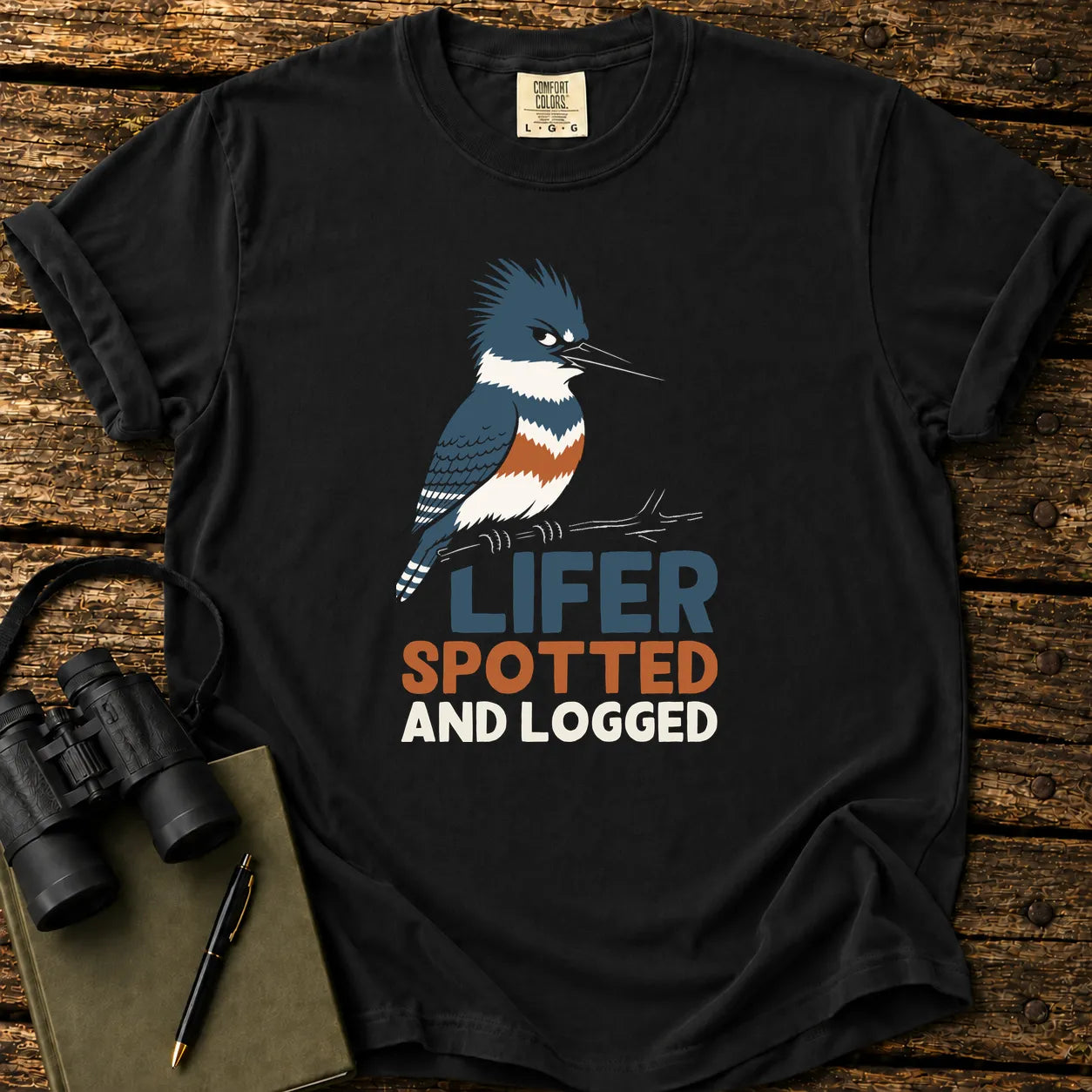 Illustrated Belted Kingfisher design on a retro-style birdwatching t-shirt